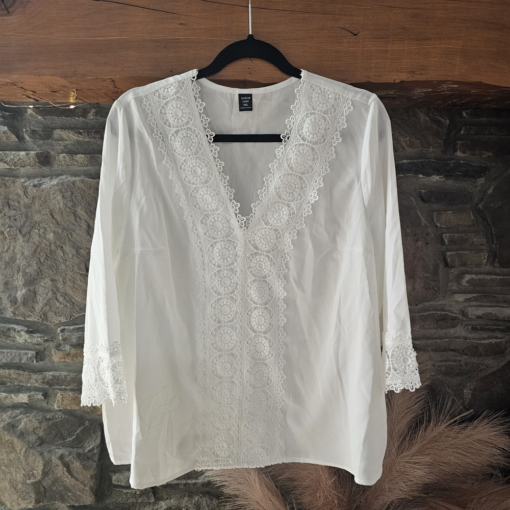 SHEIN Curve Elegant White Blouse